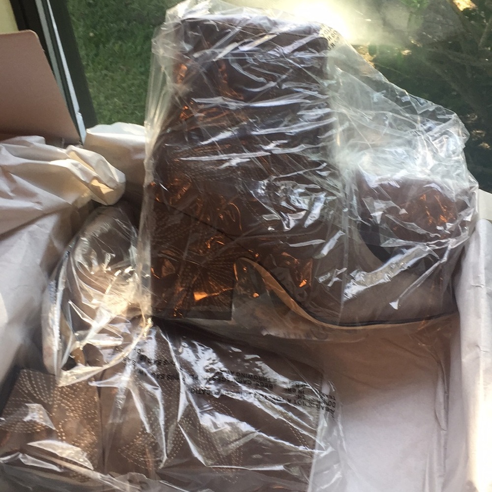 New in box Marc Fisher boots - Picture 4 of 4